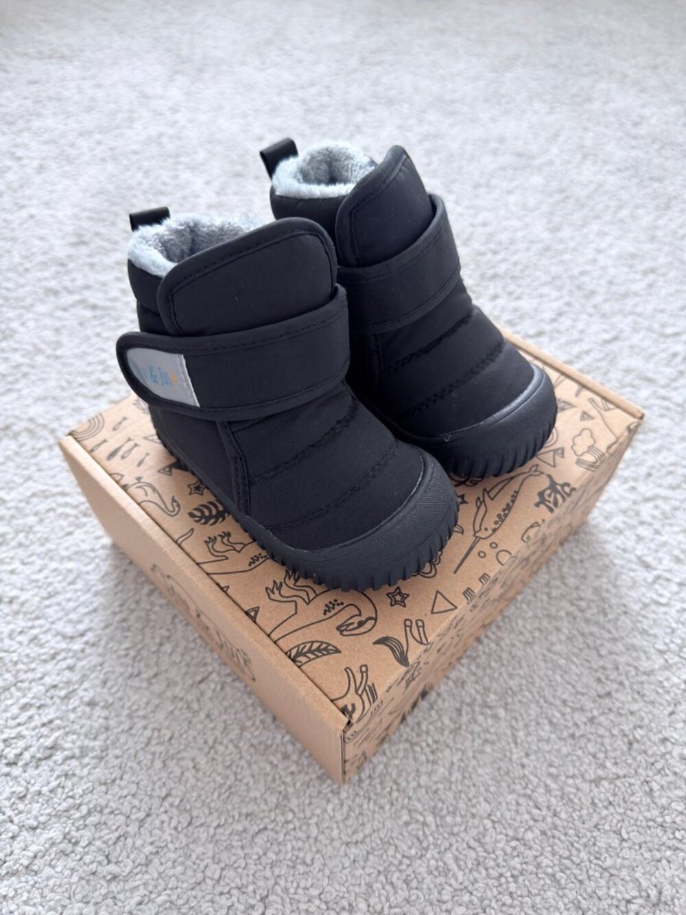 Brand New Jan & Jul Toddler Toasty-Dry Booties - US 4 & Black